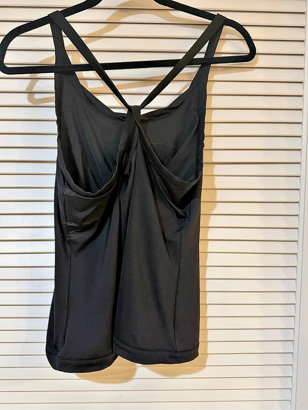 Reebok Black Strappy Back Workout Tank Top Built-In Bra